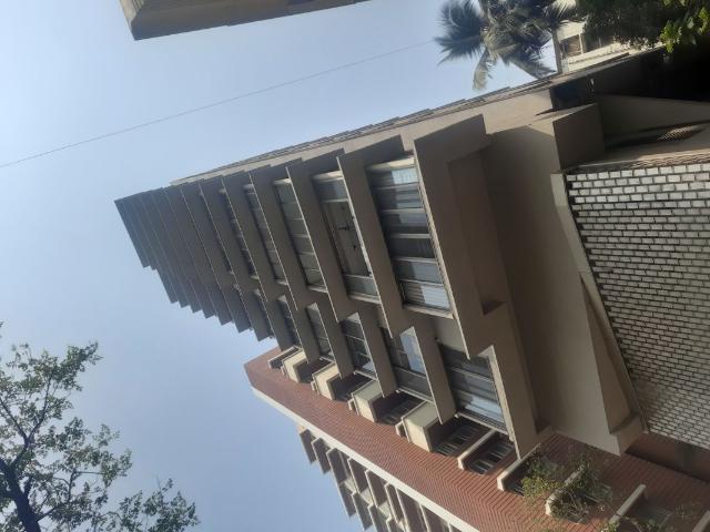 Resale | 3 BHK + Servant Room 1490 Sq.Ft. Apartment in Khar West