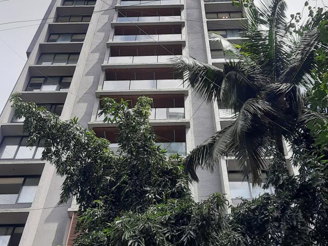 Resale | 3 BHK + Servant Room 1568 Sq.Ft. Apartment in Brand Newbuilding