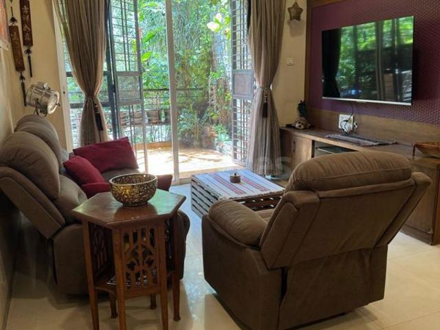 Resale | 3 BHK + Servant Room 1580 Sq.Ft. Apartment in Parmar Avienus