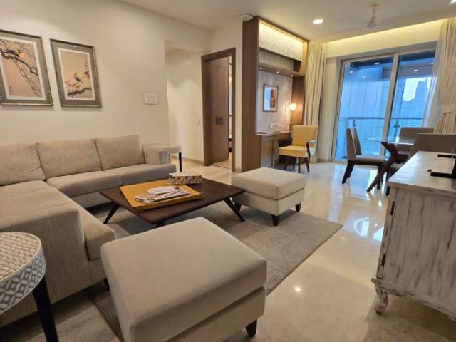 Resale | 3 BHK + Servant Room 1600 Sq.Ft. Apartment in Shanaz Apartment
