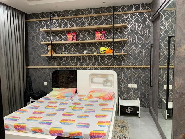 Resale | 3 BHK + Servant Room 1650 Sq.Ft. Apartment in Emaar Emerald Floors Premier