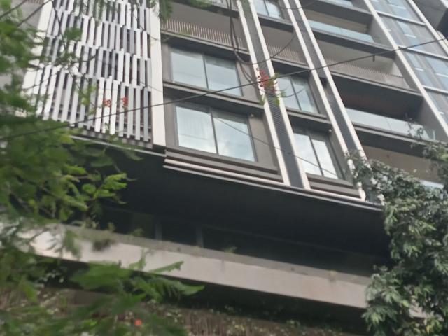 Resale | 3 BHK + Servant Room 1683 Sq.Ft. Apartment in Brand Newbuilding