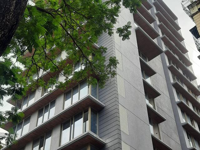 Resale | 3 BHK + Servant Room 1685 Sq.Ft. Apartment in Brand Newbuilding