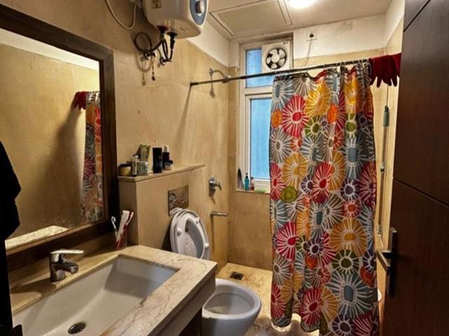 Resale | 3 BHK + Servant Room 1700 Sq.Ft. Apartment in Puri Diplomatic Greens Phase I