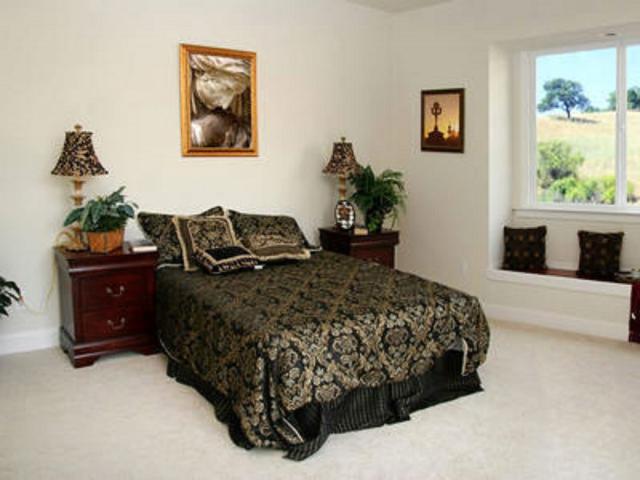 Resale | 3 BHK + Servant Room 1750 Sq.Ft. Apartment in Lunkad Skylounge