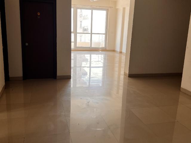 Resale | 3 BHK + Servant Room 1758 Sq.Ft. Apartment in Experion The Heart Song