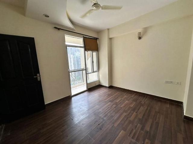 Resale | 3 BHK + Servant Room 1765 Sq.Ft. Apartment in Prateek Laurel
