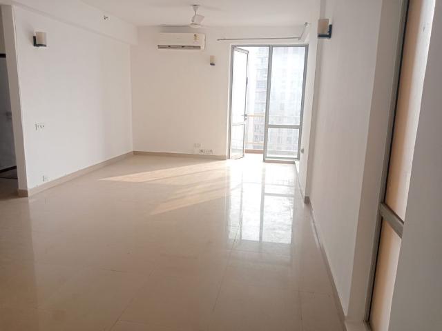 Resale | 3 BHK + Servant Room 1795 Sq.Ft. Apartment in Pioneer Park Phase 1