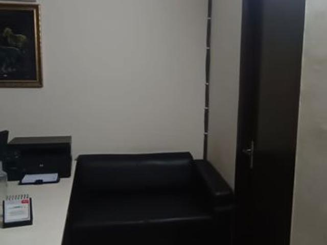 Resale | 3 BHK + Servant Room 1800 Sq.Ft. Apartment in Amrapali Silicon City