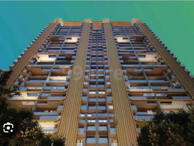 Resale | 3 BHK + Servant Room 1800 Sq.Ft. Apartment in Godrej Tropical Isle