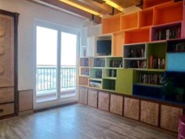 Resale | 3 BHK + Servant Room 1800 Sq.Ft. Apartment in Gomti Nagar