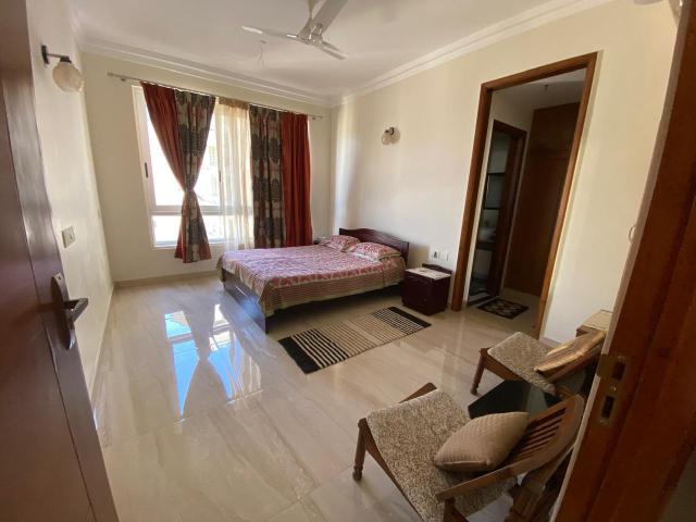Resale | 3 BHK + Servant Room 1800 Sq.Ft. Apartment in Jaypee Greens Knight Court