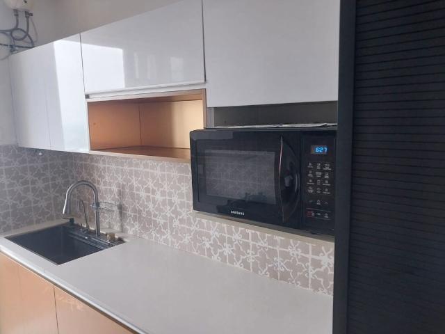 Resale | 3 BHK + Servant Room 1800 Sq.Ft. Apartment in Rishita Manhattan