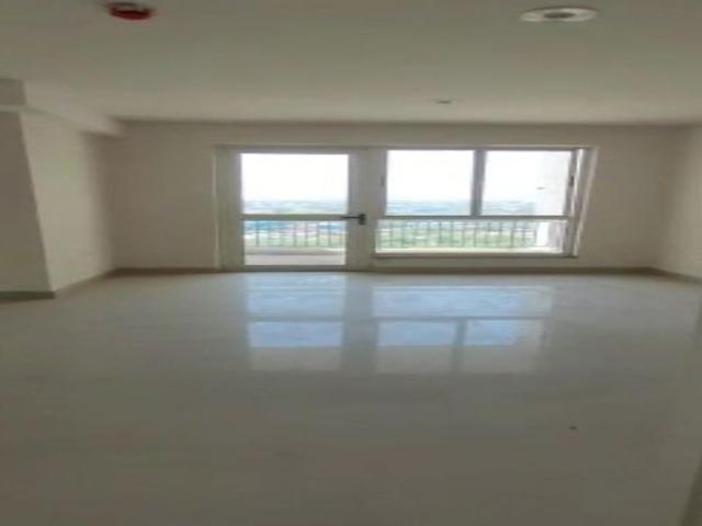 Resale | 3 BHK + Servant Room 1815 Sq.Ft. Apartment in Imperia Esfera