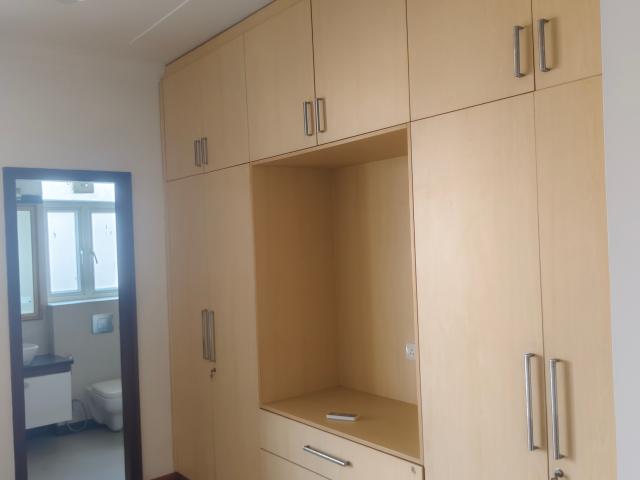 Resale | 3 BHK + Servant Room 1859 Sq.Ft. Apartment in Bestech Park View City 2