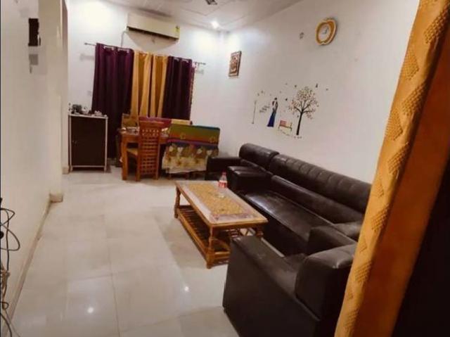 Resale | 3 BHK + Servant Room 1860 Sq.Ft. Apartment in Omaxe R2