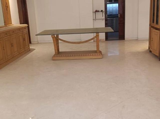 Resale | 3 BHK + Servant Room 1900 Sq.Ft. Apartment in Cuffe Parade