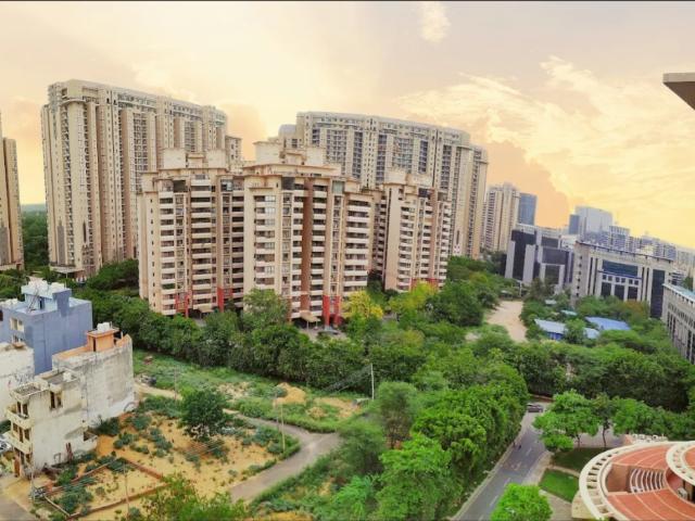 Resale | 3 BHK + Servant Room 1900 Sq.Ft. Apartment in Central Park I