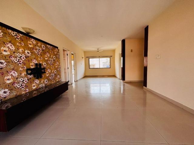Resale | 3 BHK + Servant Room 1910 Sq.Ft. Apartment in Goel Ganga Chelston
