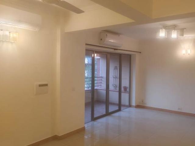 Resale | 3 BHK + Servant Room 1912 Sq.Ft. Apartment in Central Park I