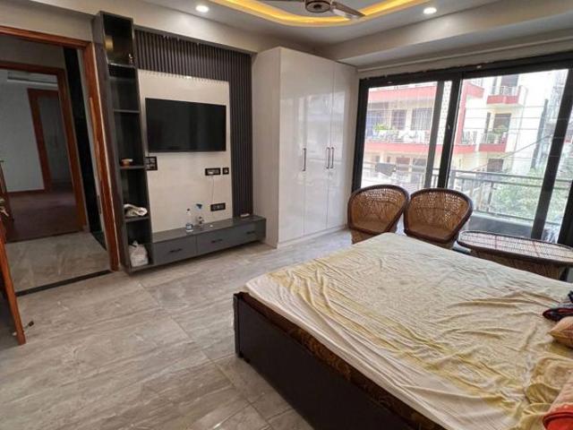 Resale | 3 BHK + Servant Room 1942 Sq.Ft. Apartment in Conscient Heritage Max