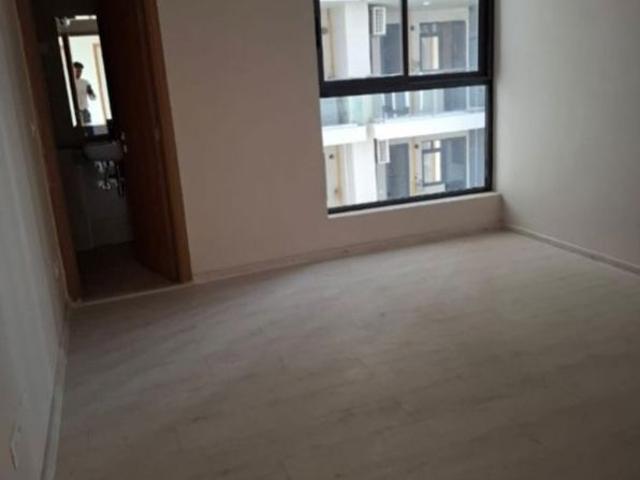 Resale | 3 BHK + Servant Room 1942 Sq.Ft. Apartment in Conscient Heritage Max