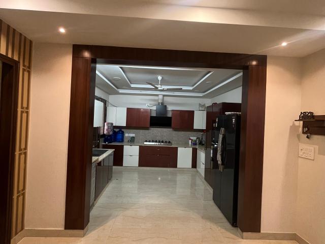 Resale | 3 BHK + Servant Room 1950 Sq.Ft. Apartment in Central Park I