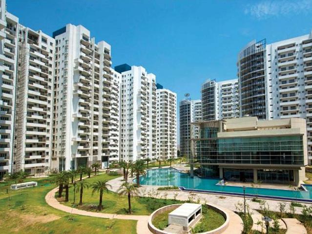 Resale | 3 BHK + Servant Room 1950 Sq.Ft. Apartment in Emaar Palm Terraces Select