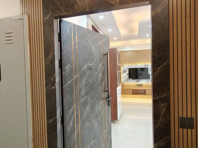Resale | 3 BHK + Servant Room 1950 Sq.Ft. Apartment in Emaar The Palm Drive The Premier Terraces