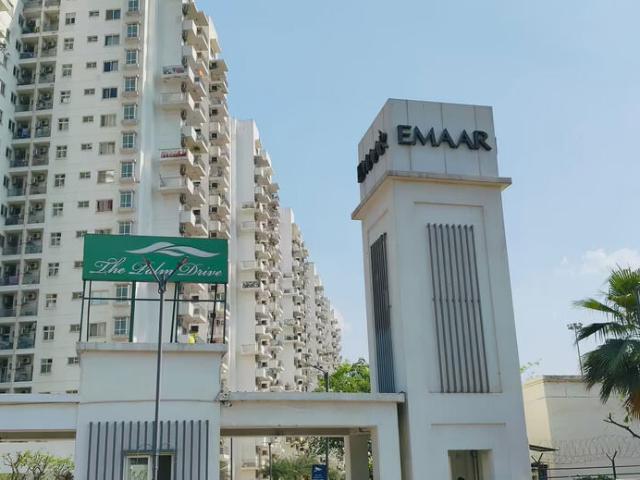 Resale | 3 BHK + Servant Room 1950 Sq.Ft. Apartment in Emaar The Palm Drive The Premier Terraces