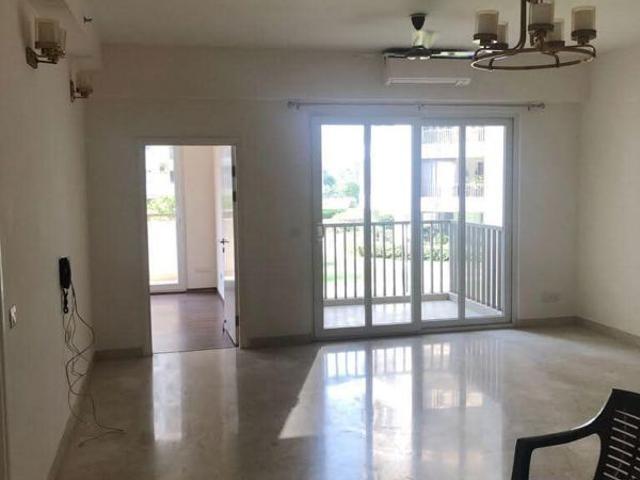 Resale | 3 BHK + Servant Room 1950 Sq.Ft. Apartment in Emaar The Palm Drive The Premier Terraces
