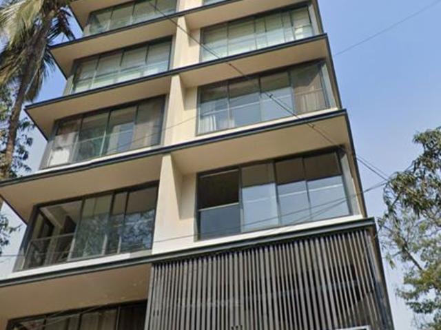 Resale | 3 BHK + Servant Room 1950 Sq.Ft. Apartment in KK Elegance