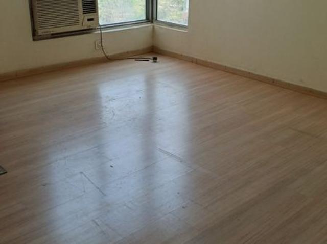 Resale | 3 BHK + Servant Room 1950 Sq.Ft. Apartment in Pioneer Park Phase 1