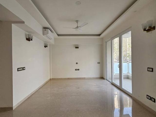 Resale | 3 BHK + Servant Room 1965 Sq.Ft. Apartment in Emaar The Palm Drive The Premier Terraces