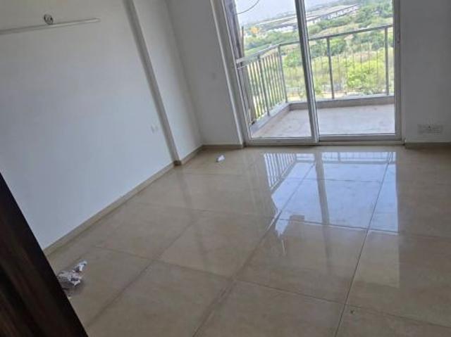 Resale | 3 BHK + Servant Room 1966 Sq.Ft. Apartment in Emaar The Palm Drive The Premier Terraces
