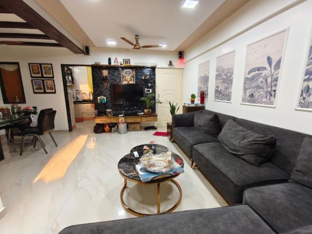Resale | 3 BHK + Servant Room 1000 Sq.Ft. Apartment in Ram Mahal