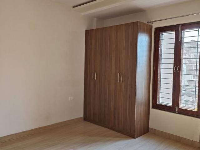 Resale | 3 BHK + Servant Room 1041 Sq.Ft. Apartment in Lodha Allura