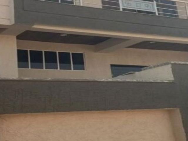 Resale | 3 BHK + Servant Room 106 Sq.Yd. Villa in Maruti Nagar