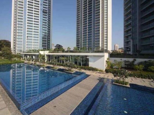 Resale | 3 BHK + Servant Room 1100 Sq.Ft. Apartment in Oberoi Exquisite Goregaon