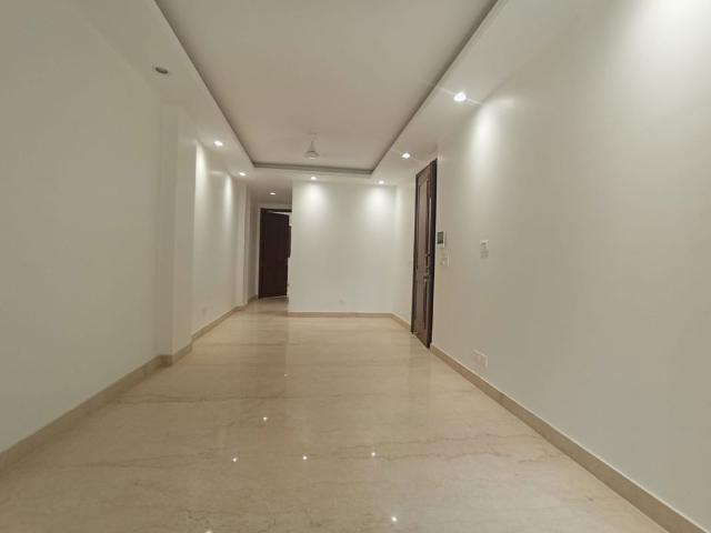 Resale | 3 BHK + Servant Room 1100 Sq.Ft. Apartment in East Of Kailash