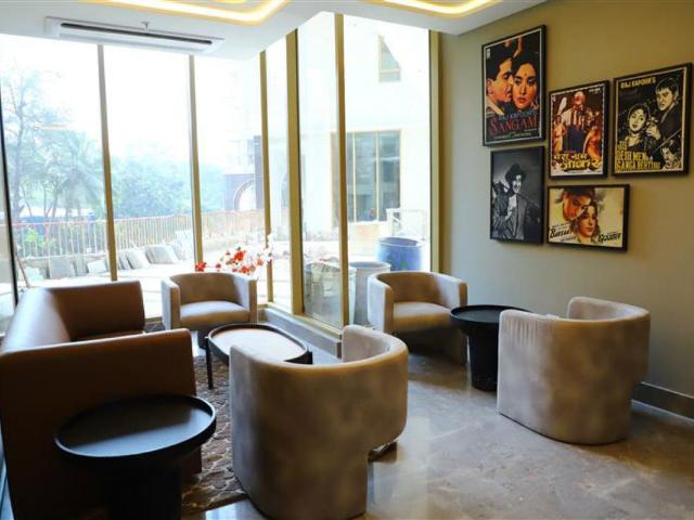 Resale | 3 BHK + Servant Room 1218 Sq.Ft. Apartment in Godrej RKS