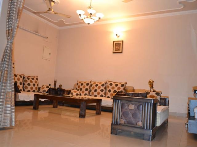 Resale | 3 BHK + Servant Room 1265 Sq.Ft. Apartment in Paras Tierea Premium Floor