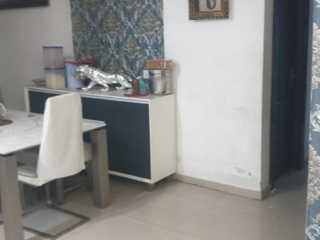 Resale | 3 BHK + Servant Room 1350 Sq.Ft. Apartment in Amrapali Heartbeat City