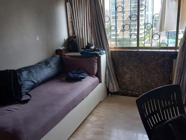 Resale | 3 BHK + Servant Room 1350 Sq.Ft. Apartment in Cuffe Parade