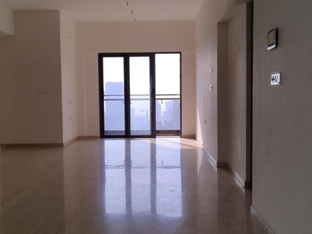 Resale | 3 BHK + Servant Room 1352 Sq.Ft. Apartment in Lodha Vista
