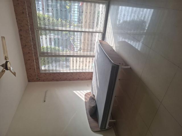 Resale | 3 BHK + Servant Room 2403 Sq.Ft. Apartment in Emaar MGF Emerald Hills