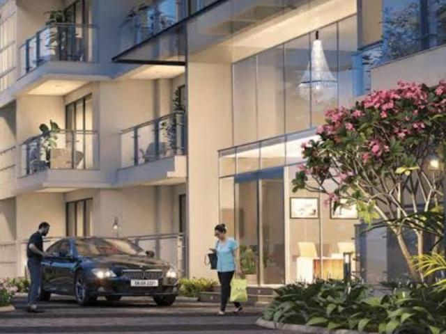 Resale | 3 BHK + Servant Room 2440 Sq.Ft. Apartment in Godrej Palm Retreat