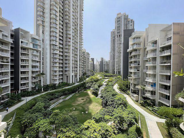 Resale | 3 BHK + Servant Room 2495 Sq.Ft. Apartment in Ireo Victory Valley