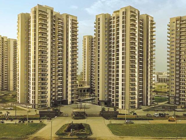 Resale | 3 BHK + Servant Room 2598 Sq.Ft. Apartment in Adani Oyster Grande Phase 2