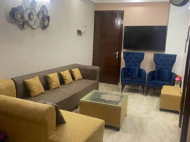Resale | 3 BHK + Servant Room 2599 Sq.Ft. Apartment in Pioneer Park Presidia